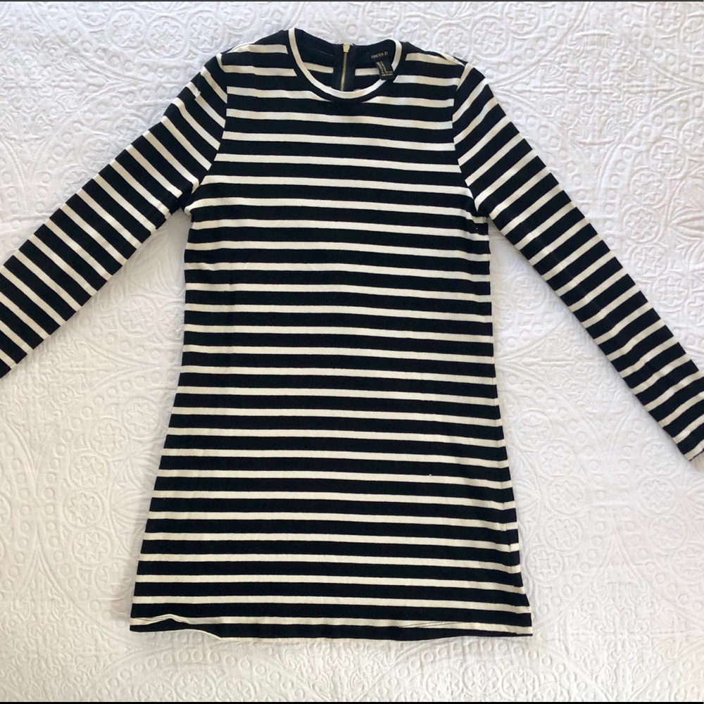 Sweet Black & White Long Sleeve Dress